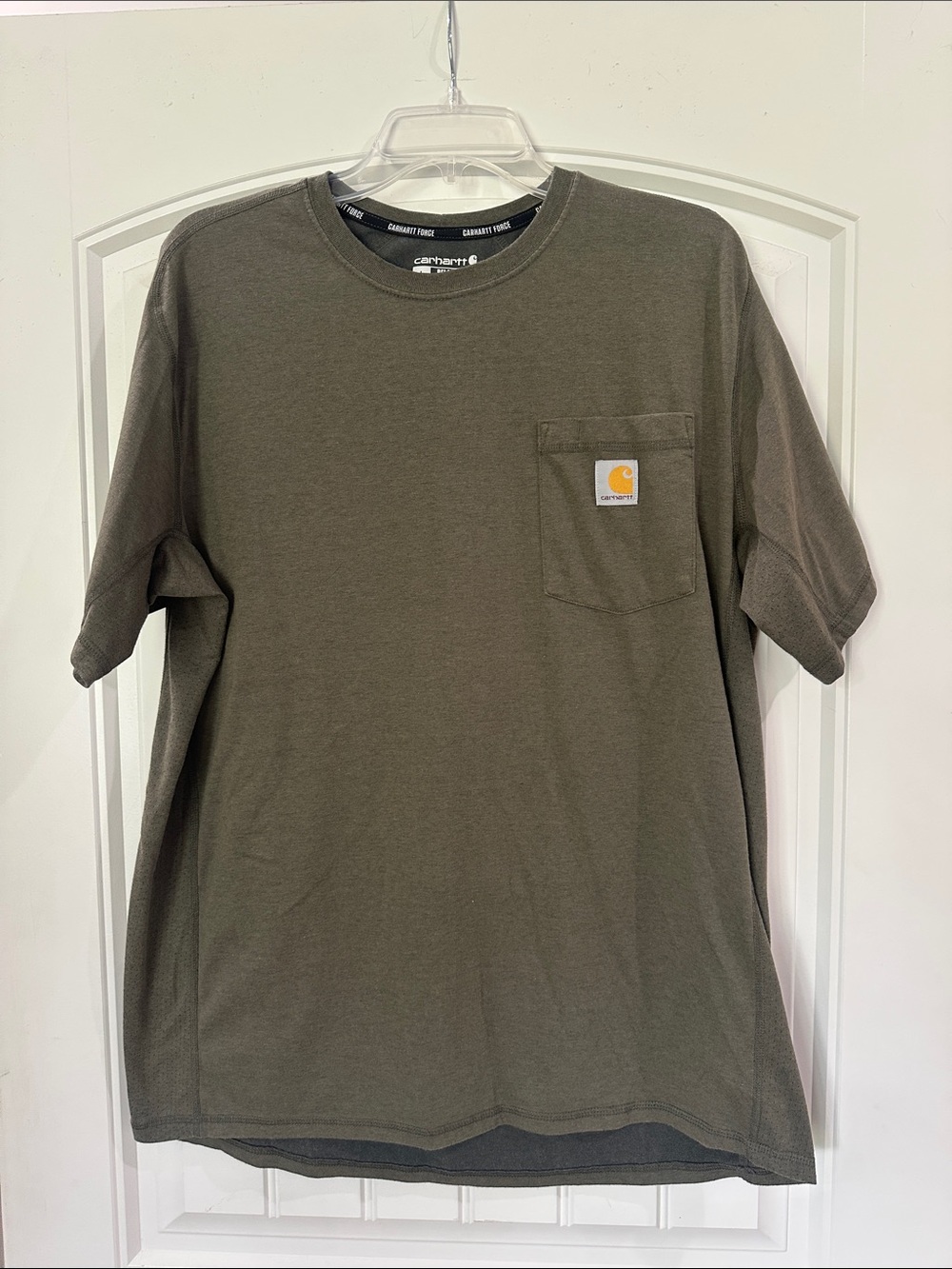 Carhartt Short-Sleeve Pocket Tee in Olive